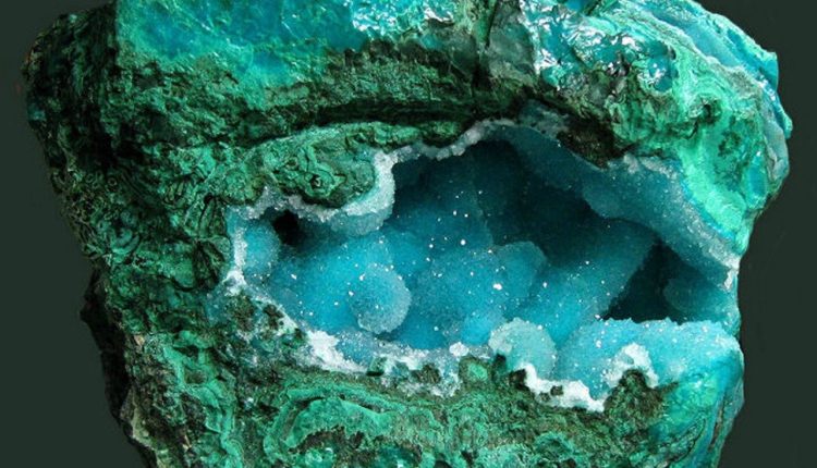 Krizokol Taşı Nedir? Özellikleri Nelerdir?