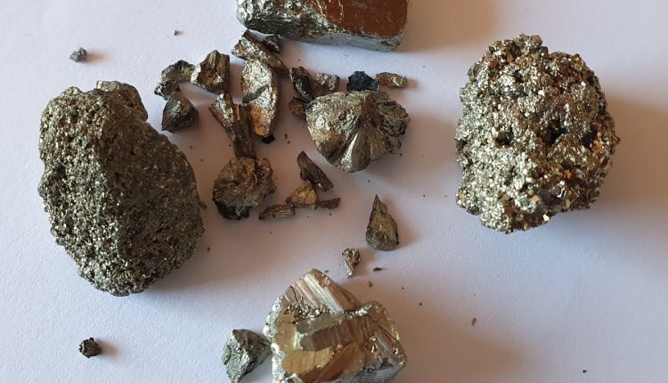 Pirit Taşı Nedir? Özellikleri Nelerdir?