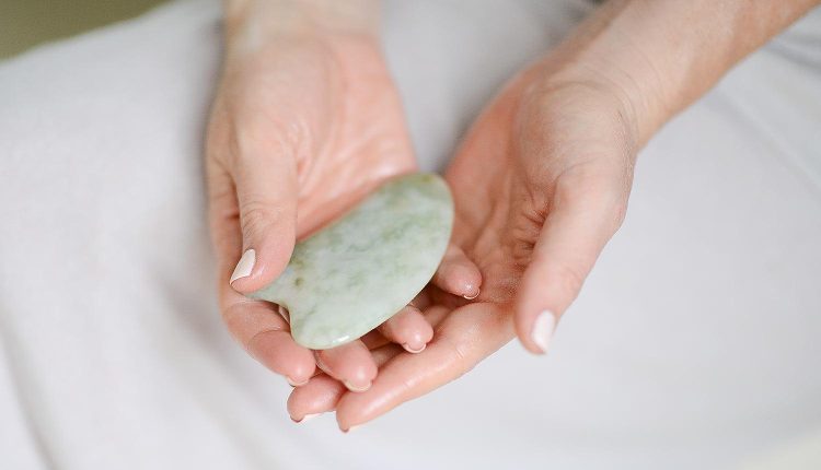 Gua Sha Masaj Aleti Kullanımı Nasıldır?