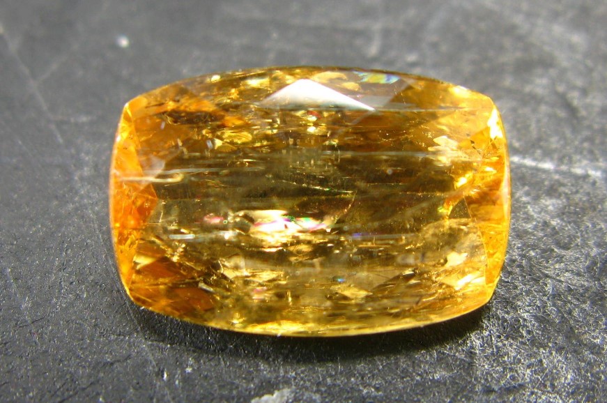 Topaz Taşı